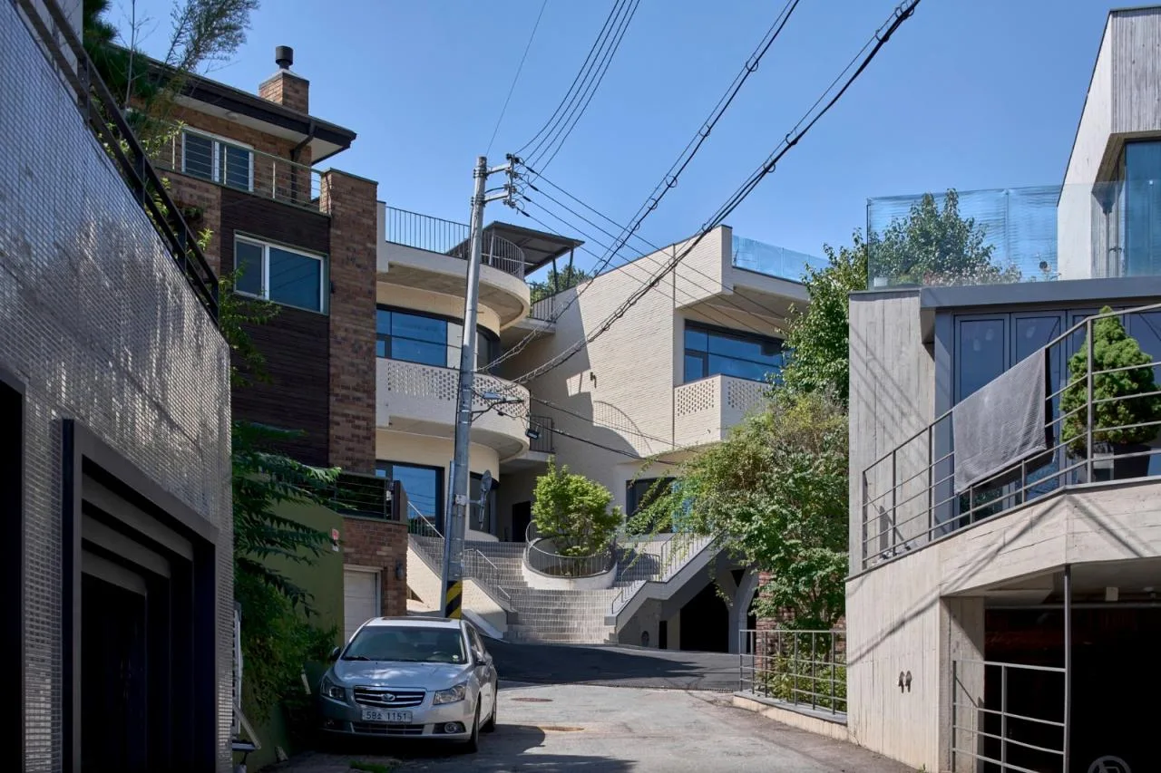 BIM architecture | staircase leading to street corner, Y2 complex/DAAL
