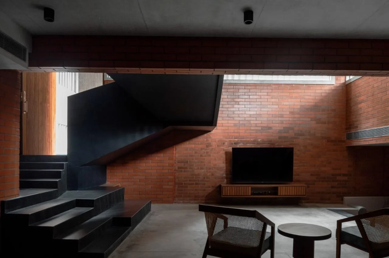 BIM Architecture | Red Brick Building/The Purple Ink Studio