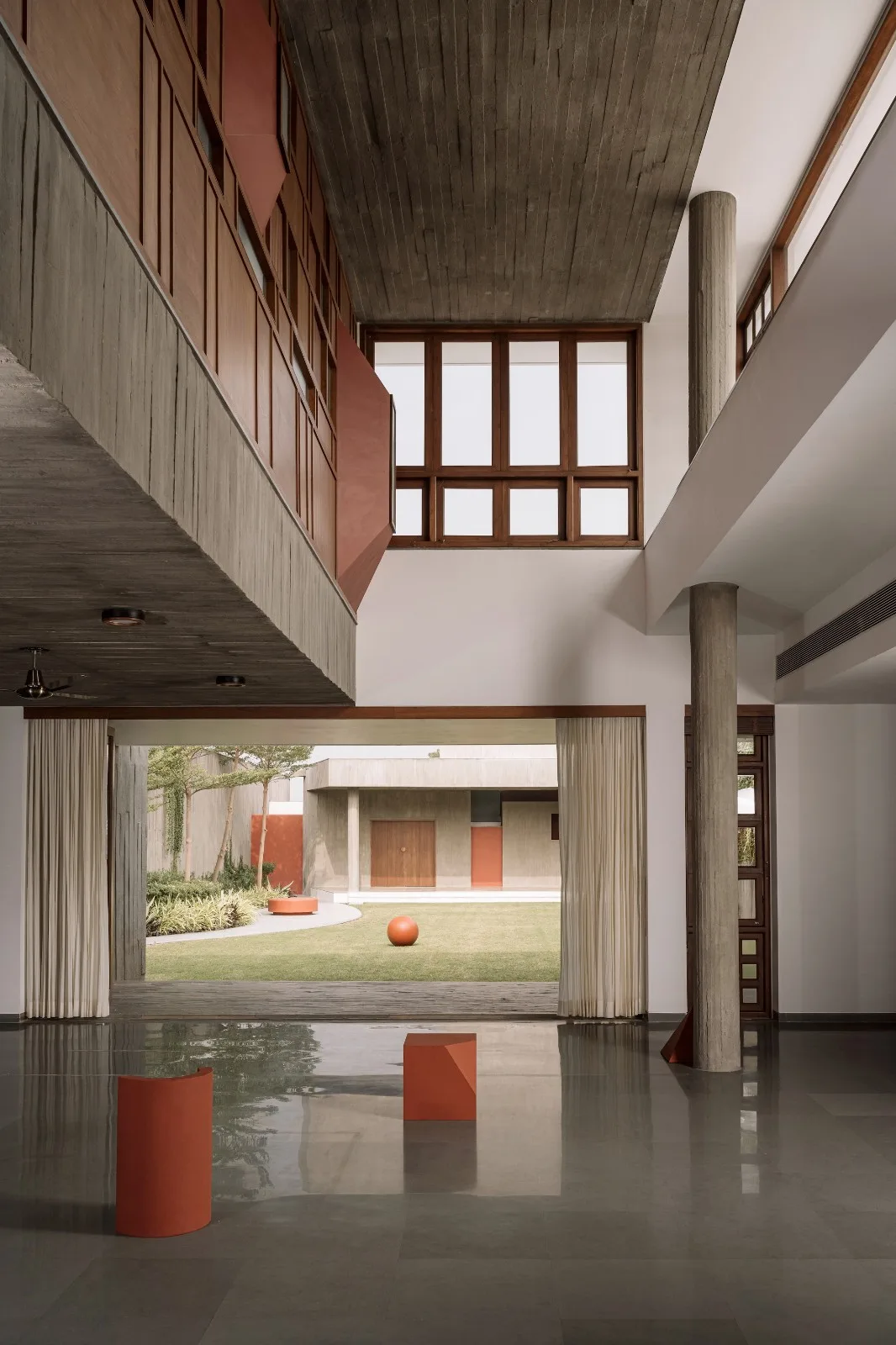 BIM Architecture | Enclosed Home/Design Ni Dukaan