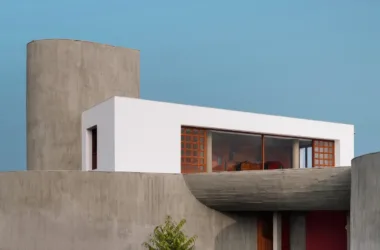 BIM Architecture: Innovative Enclosed Home Designs by Ni Dukaan-BIM WORLD