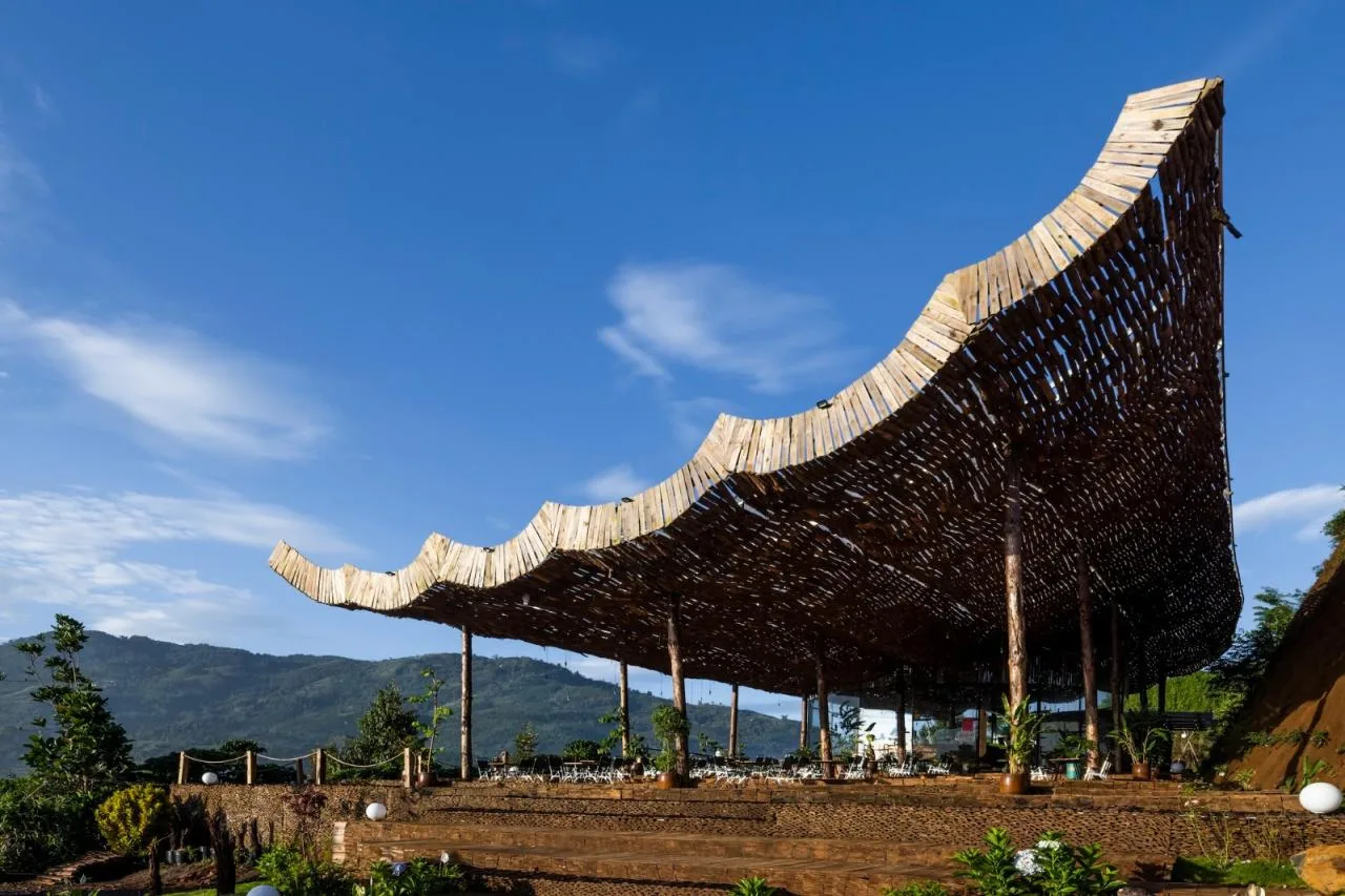 BIM Architecture | Faint Look at the Sky, Ruan's Coffee/The Bloom