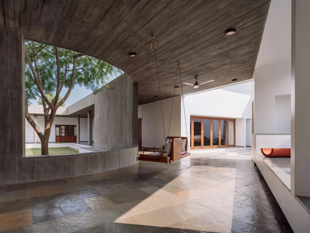 BIM Architecture | Enclosed Home/Design Ni Dukaan