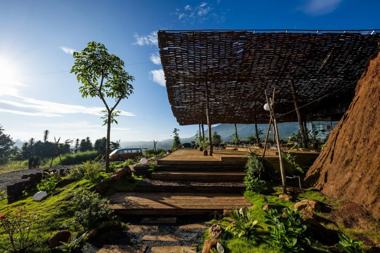 BIM Architecture | Faint Look at the Sky, Ruan's Coffee/The Bloom