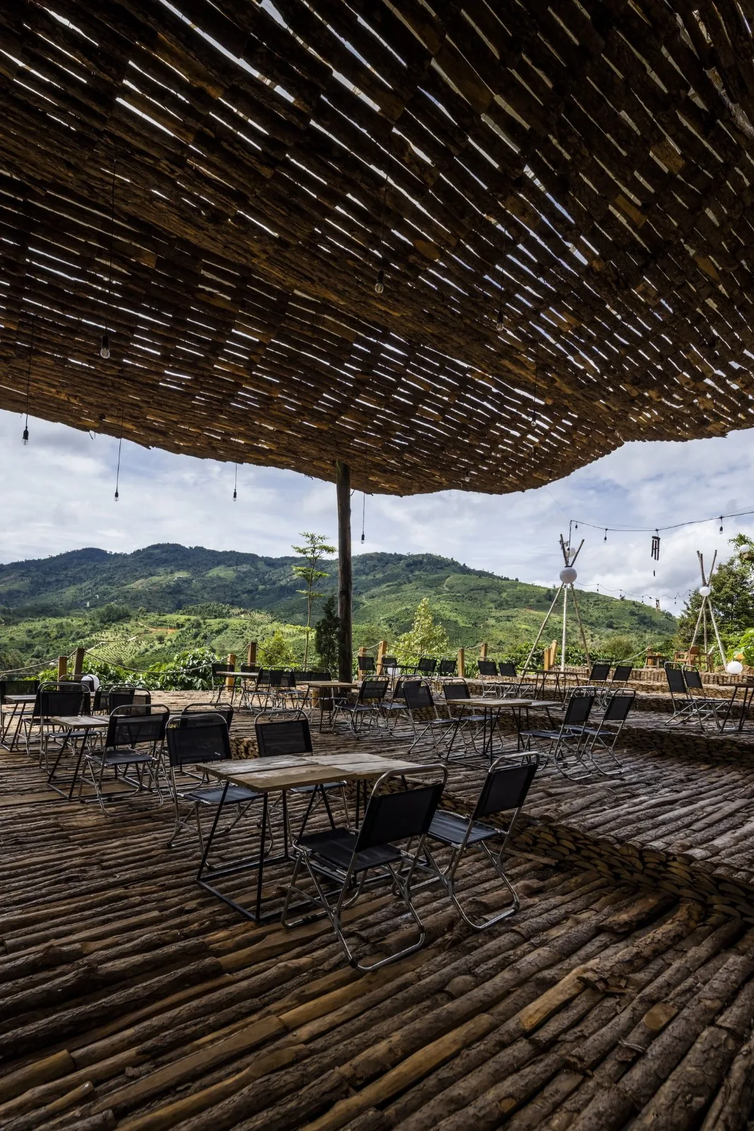 BIM Architecture | Faint Look at the Sky, Ruan's Coffee/The Bloom