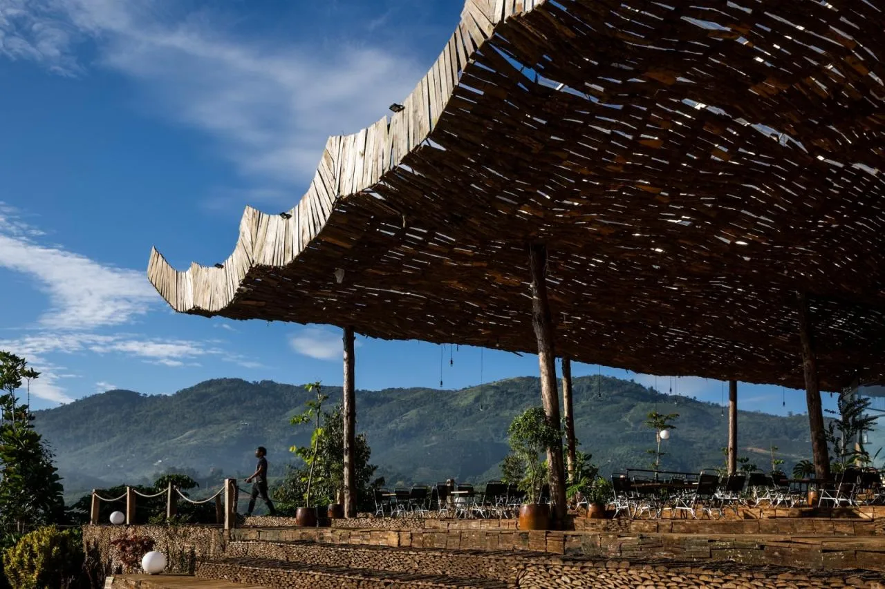 BIM Architecture | Faint Look at the Sky, Ruan's Coffee/The Bloom