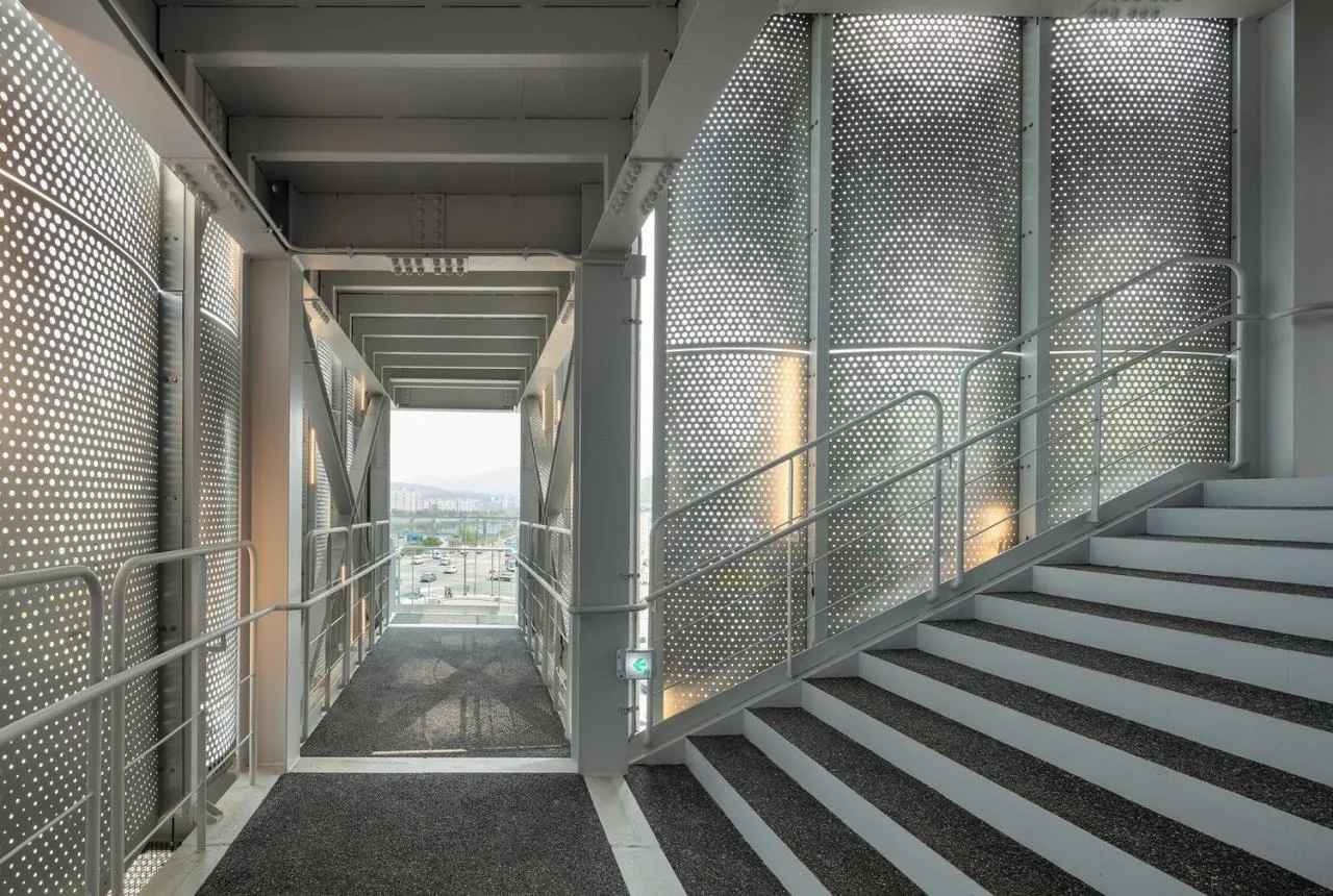 BIM Architecture | Advanced Use of Perforated Panels, Thousand Plateau Observation Deck/Emer sys