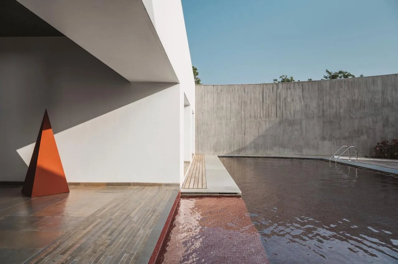 BIM Architecture | Enclosed Home/Design Ni Dukaan