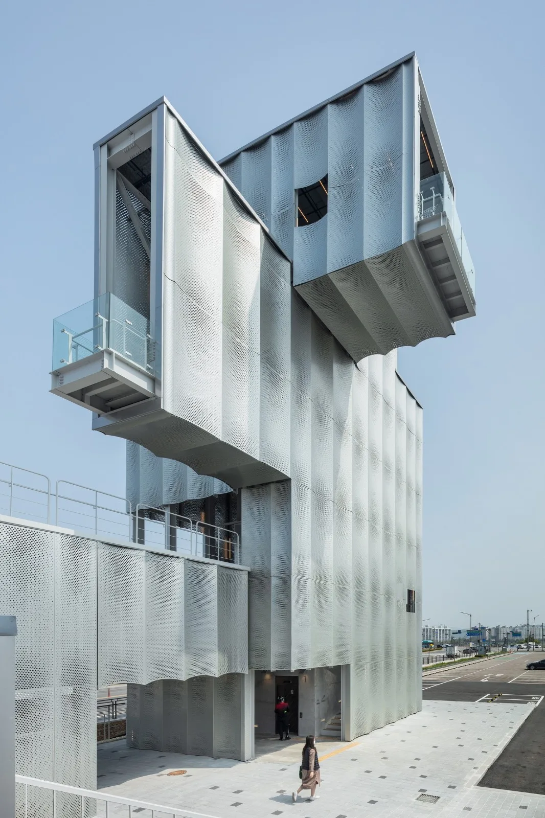 BIM Architecture | Advanced Use of Perforated Panels, Thousand Plateau Observation Deck/Emer sys