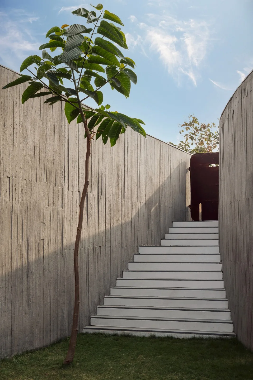 BIM Architecture | Enclosed Home/Design Ni Dukaan