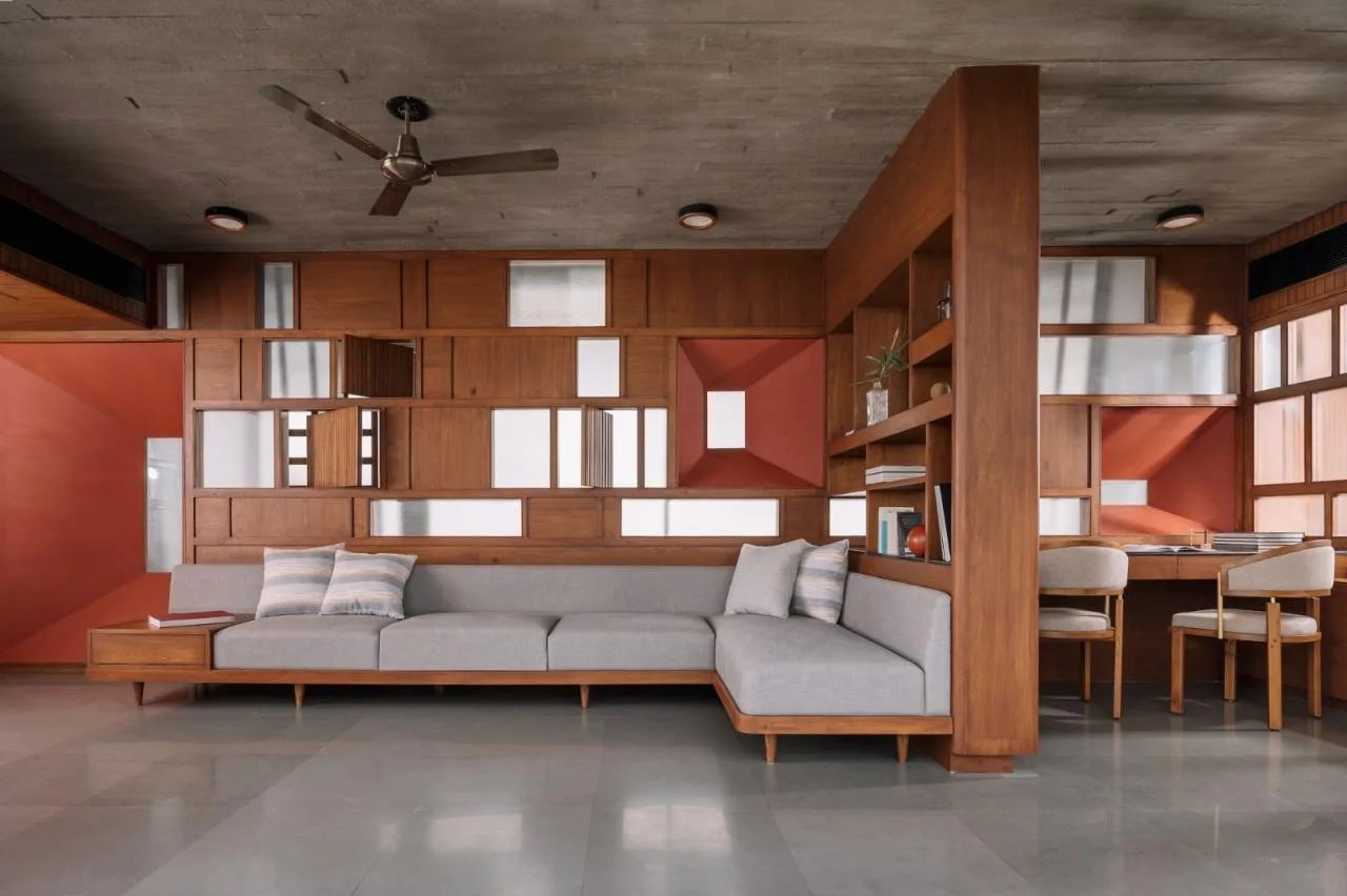 BIM Architecture | Enclosed Home/Design Ni Dukaan