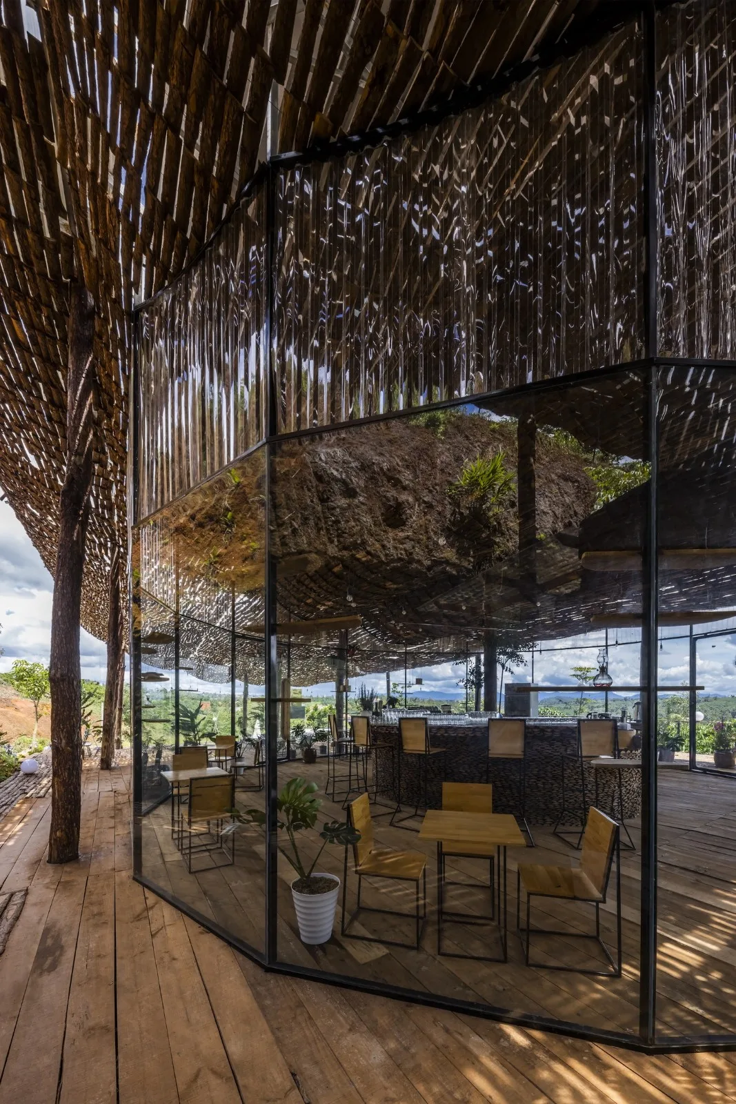 BIM Architecture | Faint Look at the Sky, Ruan's Coffee/The Bloom