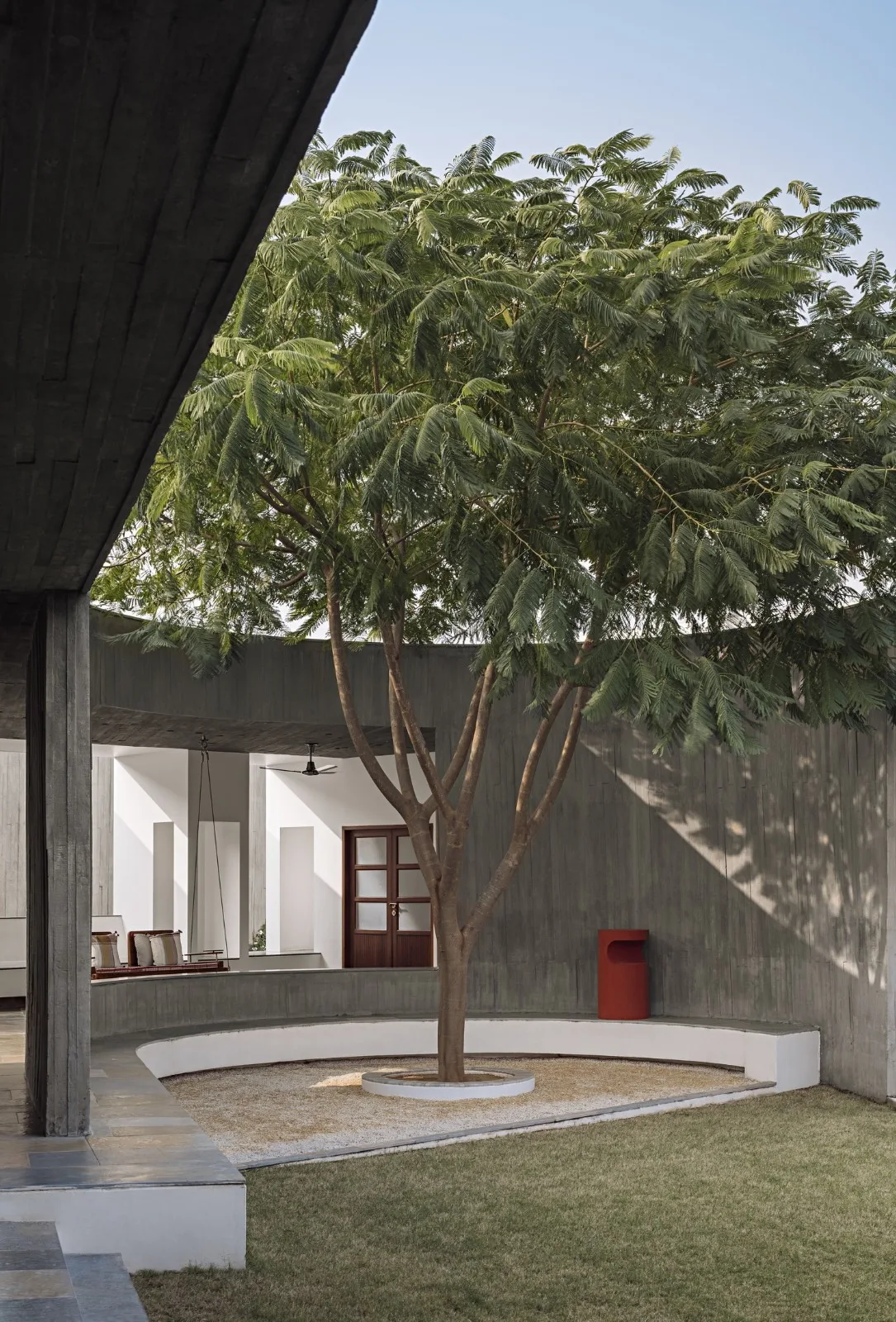 BIM Architecture | Enclosed Home/Design Ni Dukaan