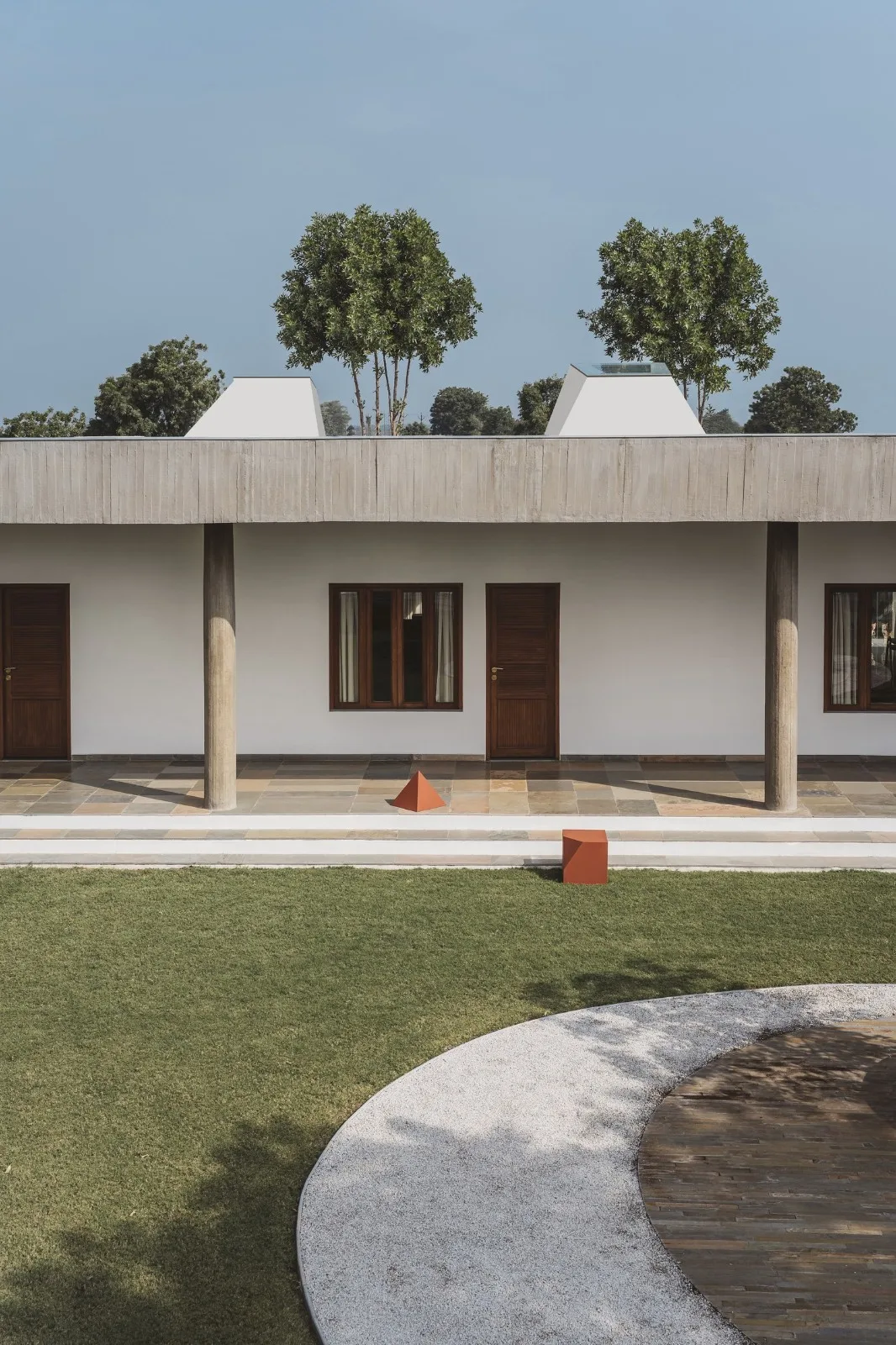 BIM Architecture | Enclosed Home/Design Ni Dukaan