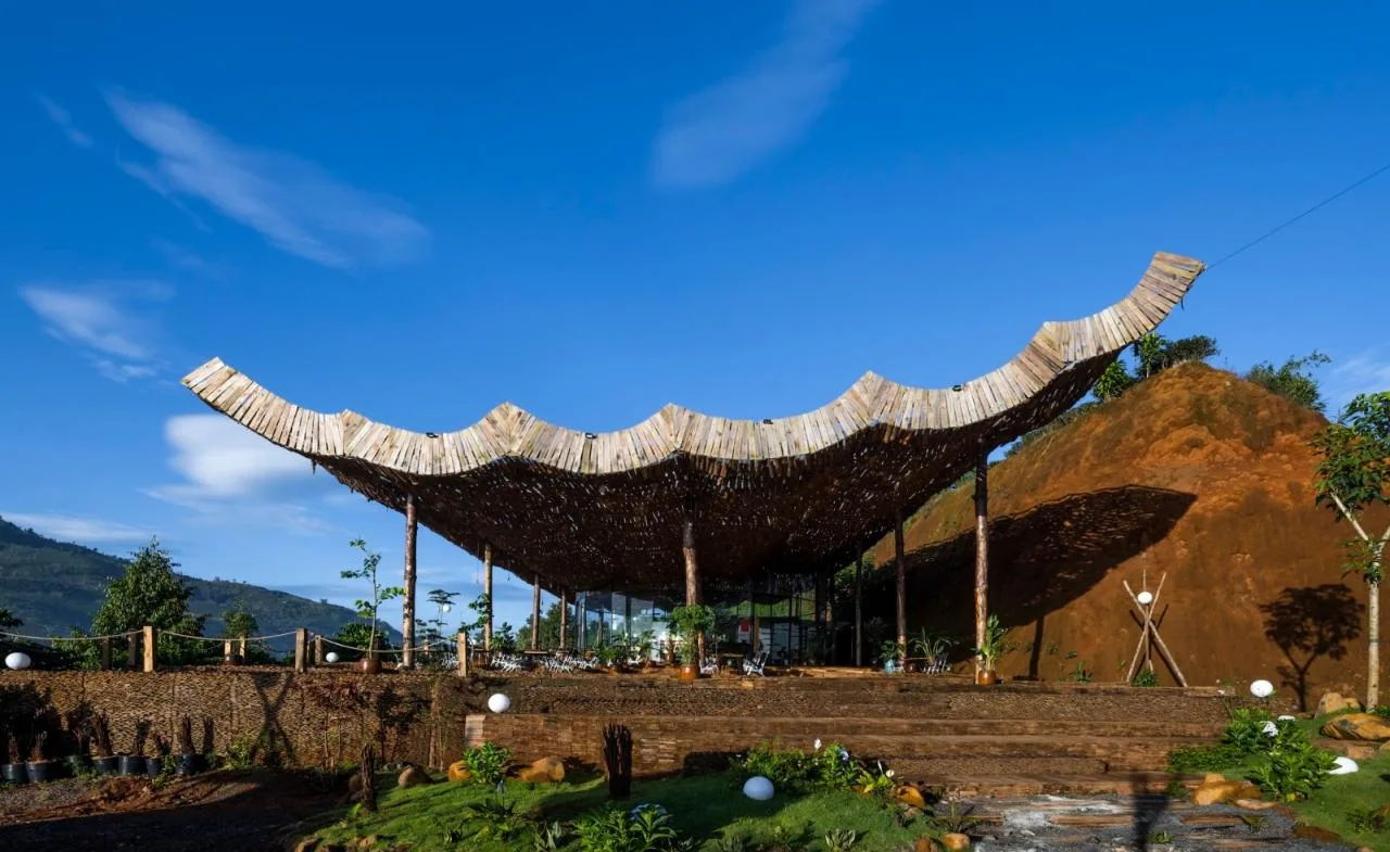 BIM Architecture | Faint Look at the Sky, Ruan's Coffee/The Bloom