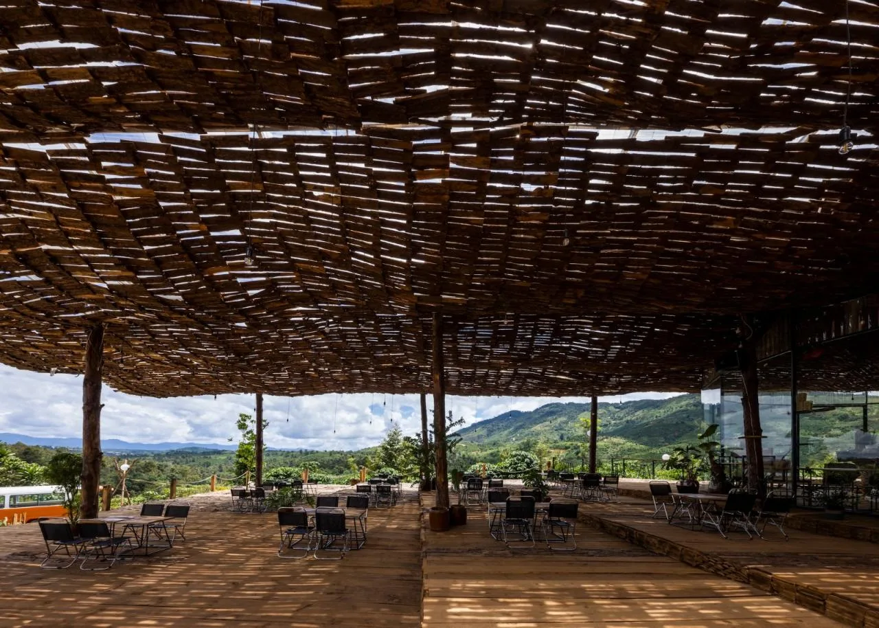 BIM Architecture | Faint Look at the Sky, Ruan's Coffee/The Bloom