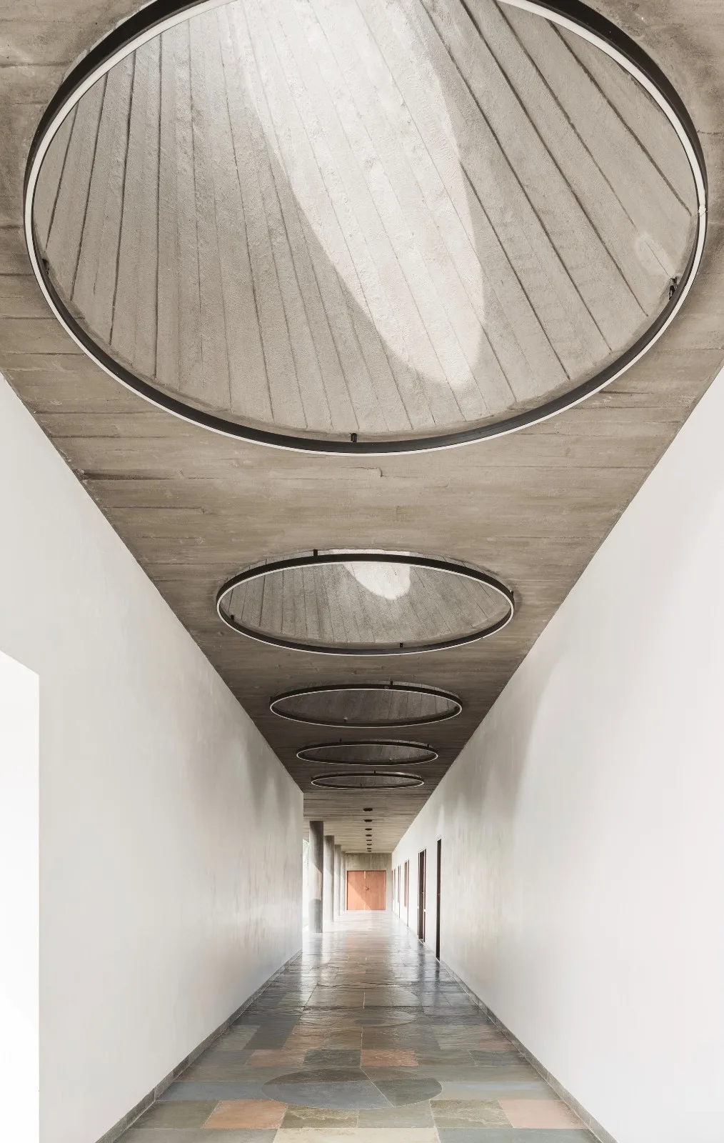 BIM Architecture | Enclosed Home/Design Ni Dukaan