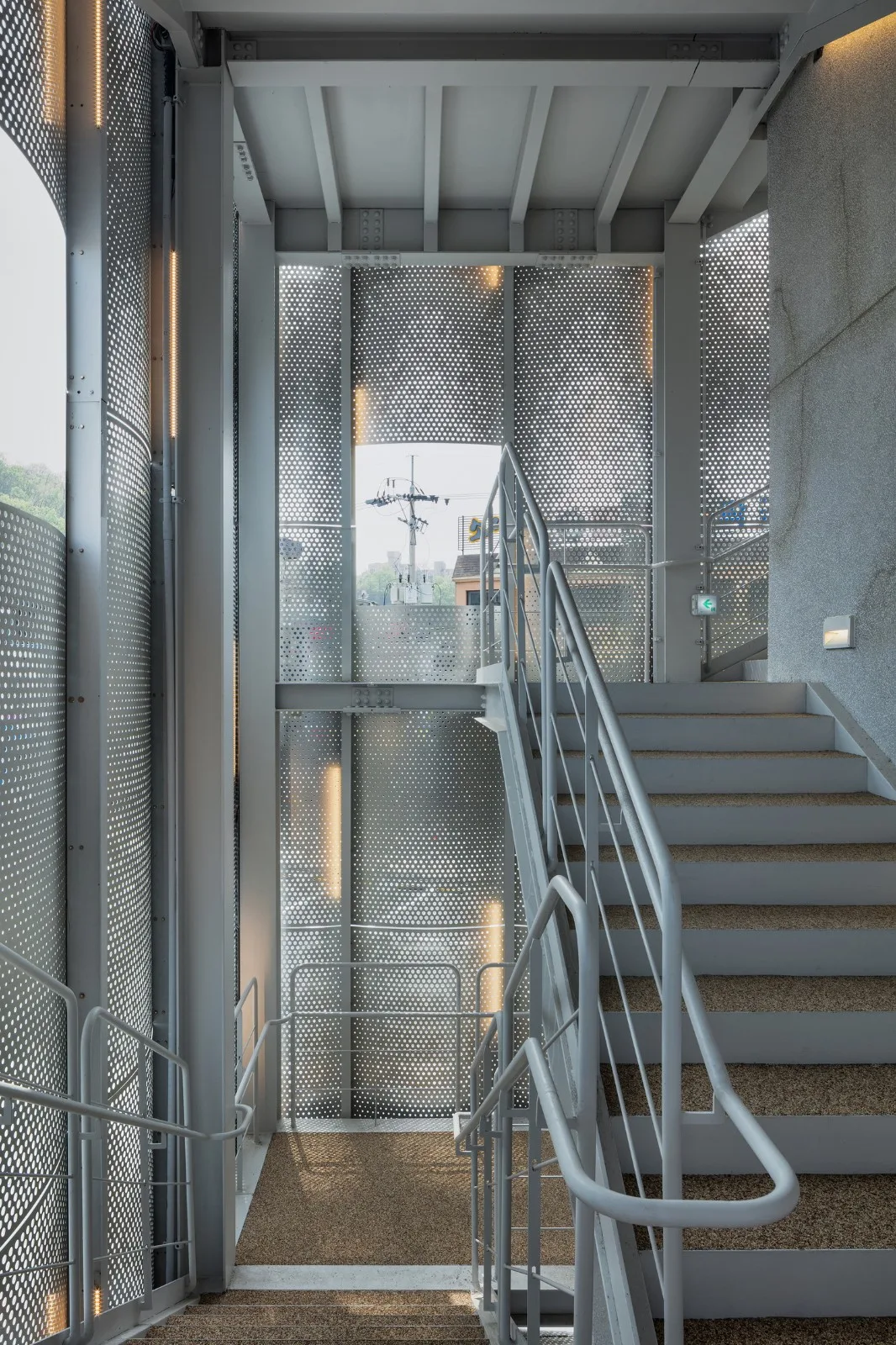 BIM Architecture | Advanced Use of Perforated Panels, Thousand Plateau Observation Deck/Emer sys