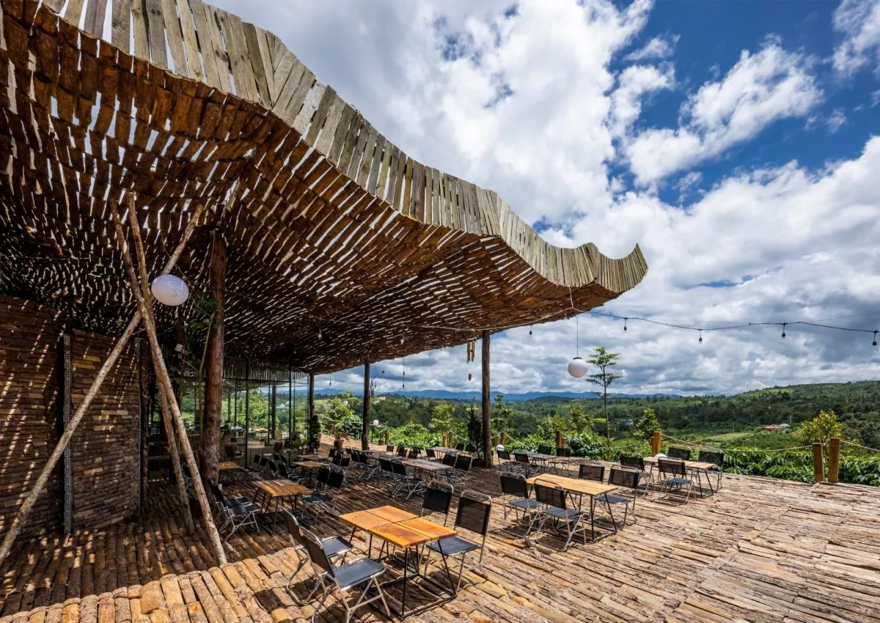 BIM Architecture | Faint Look at the Sky, Ruan's Coffee/The Bloom