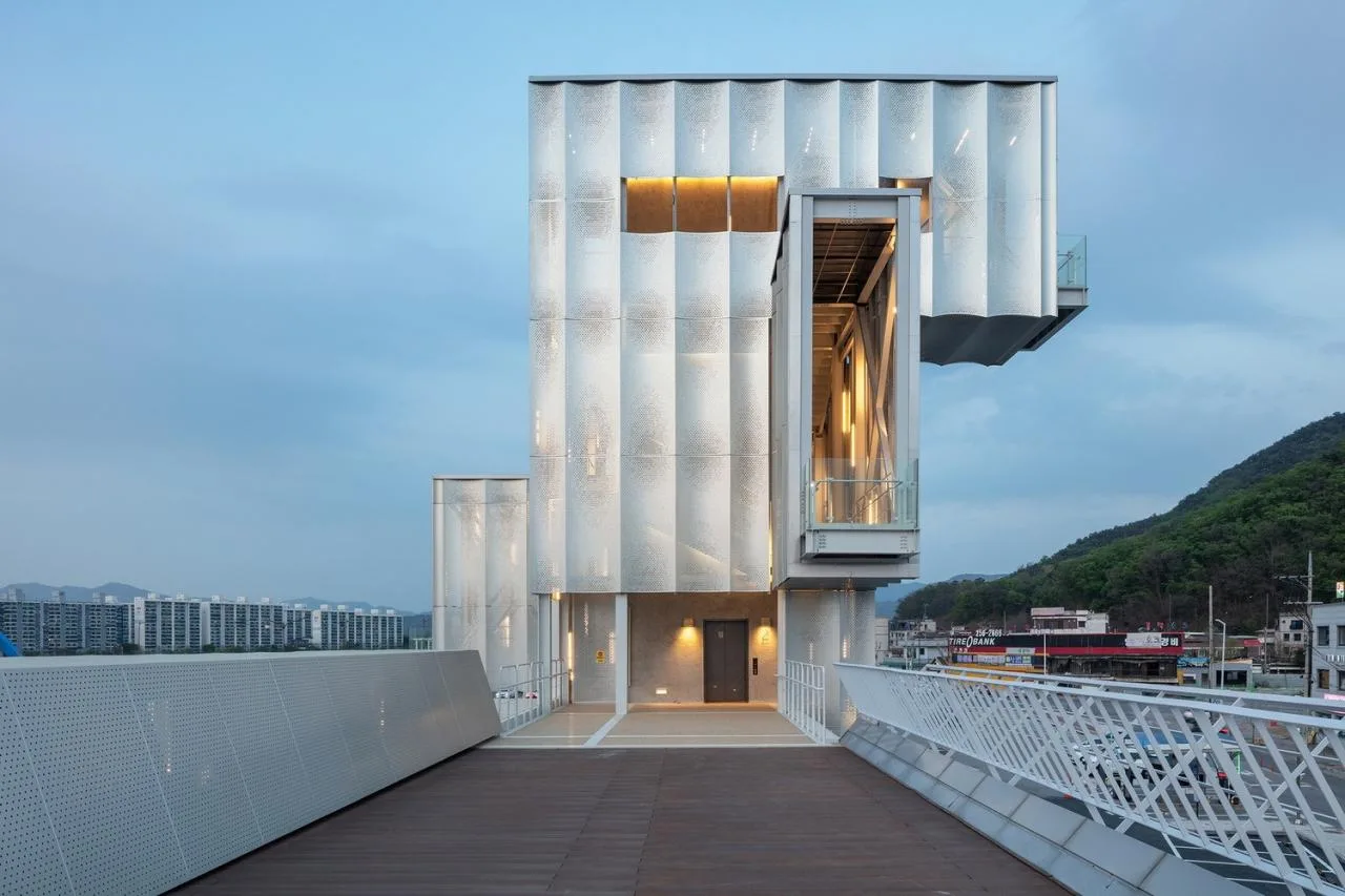 BIM Architecture | Advanced Use of Perforated Panels, Thousand Plateau Observation Deck/Emer sys