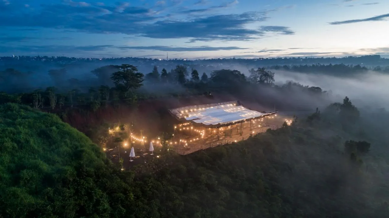 BIM Architecture | Faint Look at the Sky, Ruan's Coffee/The Bloom