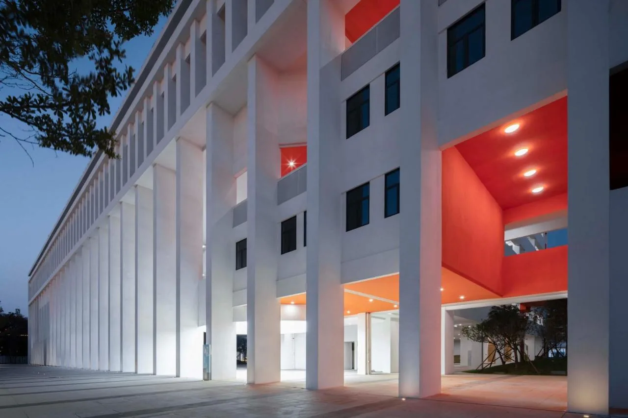 BIM Architecture | NanHai Guicheng Jingui High School/Vertical Beam Society