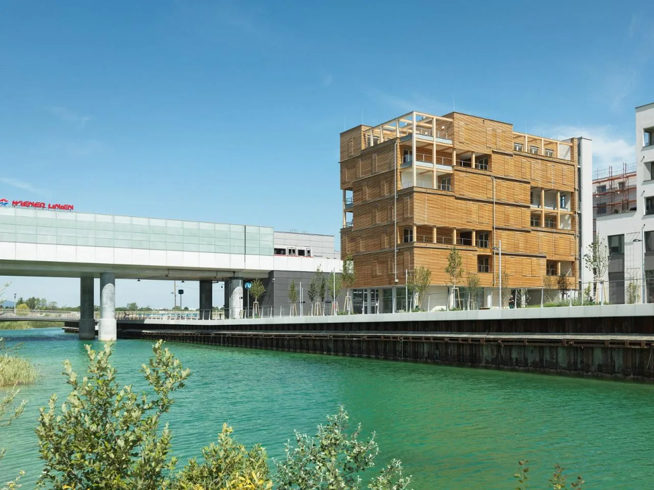 BIM Architecture | Binhu Forum Apartments/Heri& salli