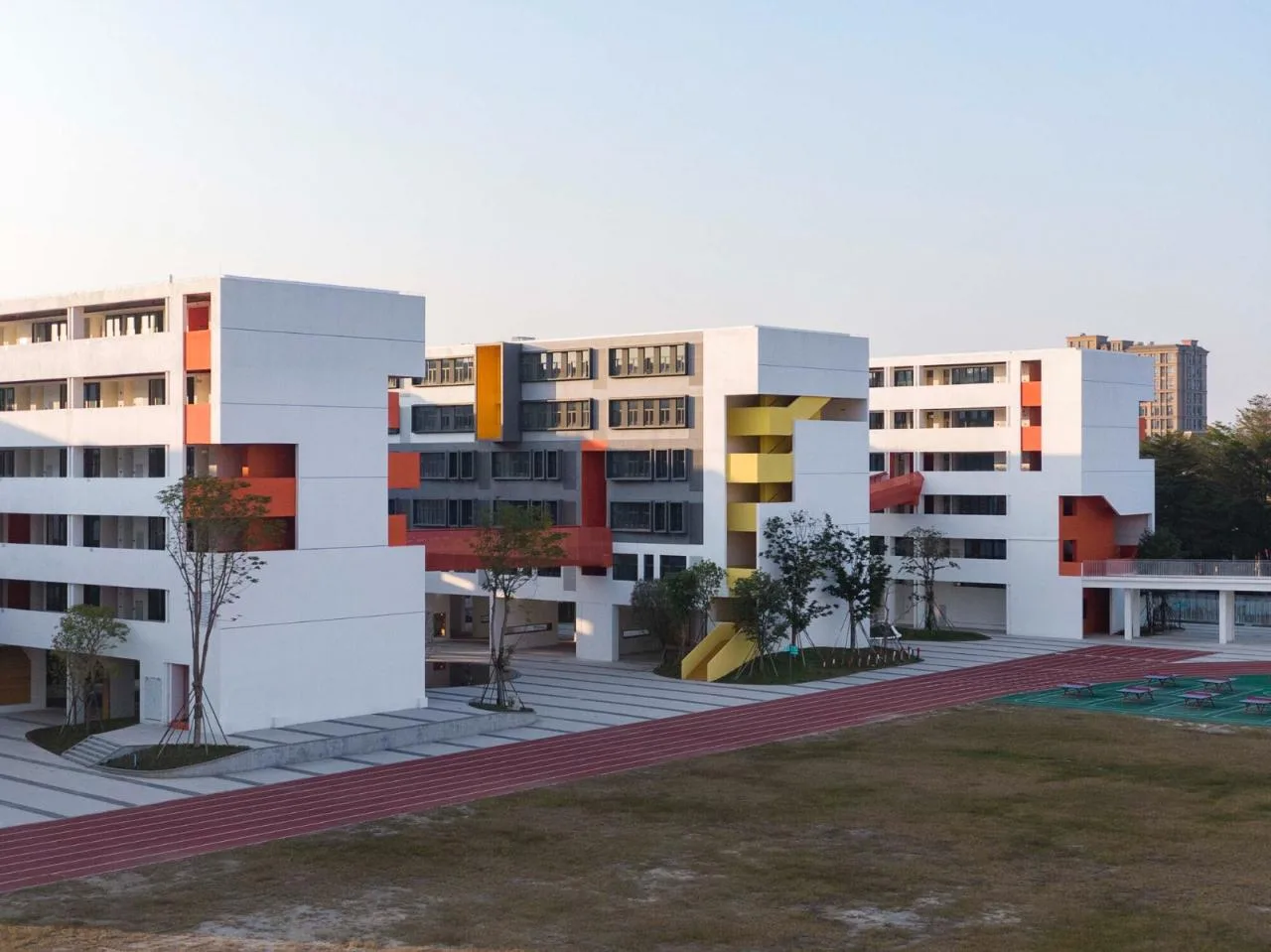 BIM Architecture | NanHai Guicheng Jingui High School/Vertical Beam Society