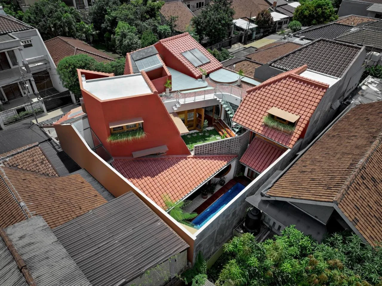 BIM Architecture | Java Rooftop+Rotating Room, Distracted House/Ismail Solehudin Architecture
