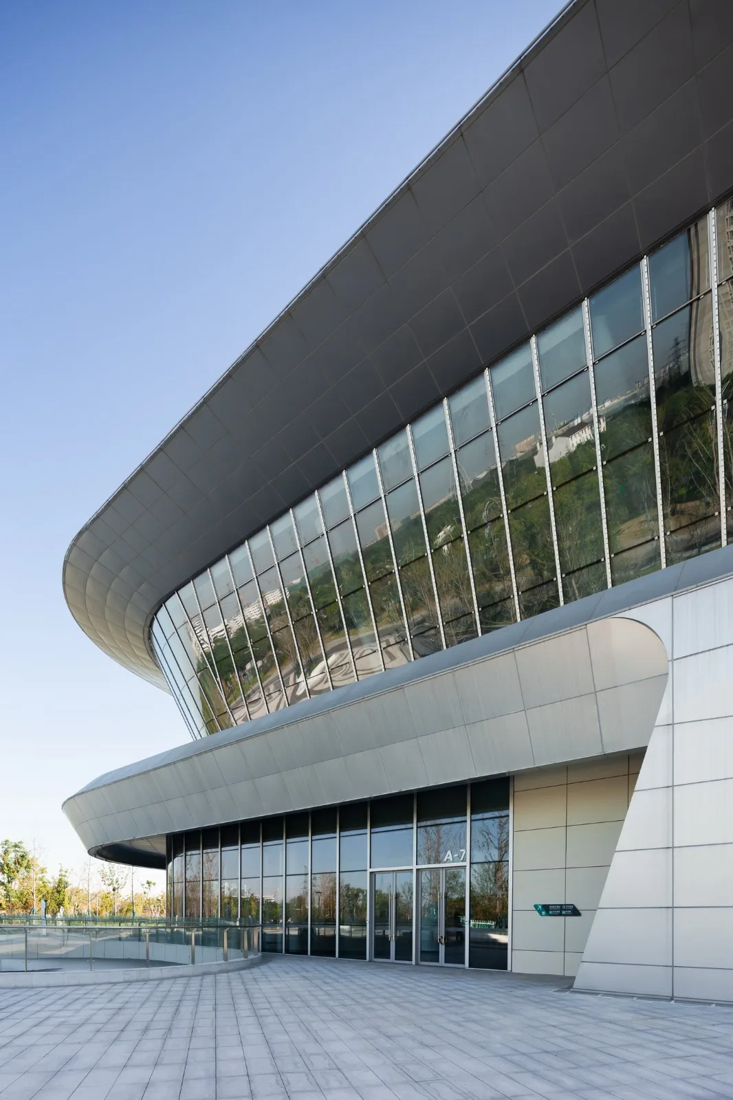 BIM Architecture | Sports Catalyze Urban Life: Tongxiang National Fitness Center and Li Ning Sports Park/PTD Botao Design