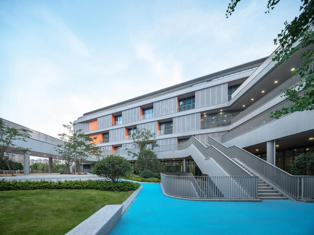 BIM Architecture | Dialogue with Childlike Hearts, Natural Paradise: Hangzhou Jiangnan Experimental School Education Group Jianghui Primary School/Zhejiang University Architectural Design and Research Institute
