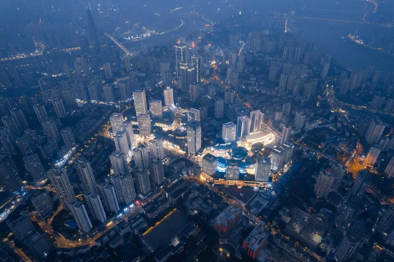 BIM Architecture | Ten Years of Construction, One Sky Street, One City: Chongqing Longhu Times Sky Street E-Hall/Chengzhi Design