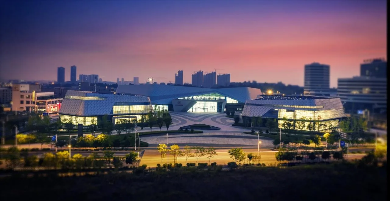 BIM Architecture | Free Dynamic Technology: Discussion on Integrated Design of Zhuzhou Auto Expo Park Trading Center/Luo Jin Studio