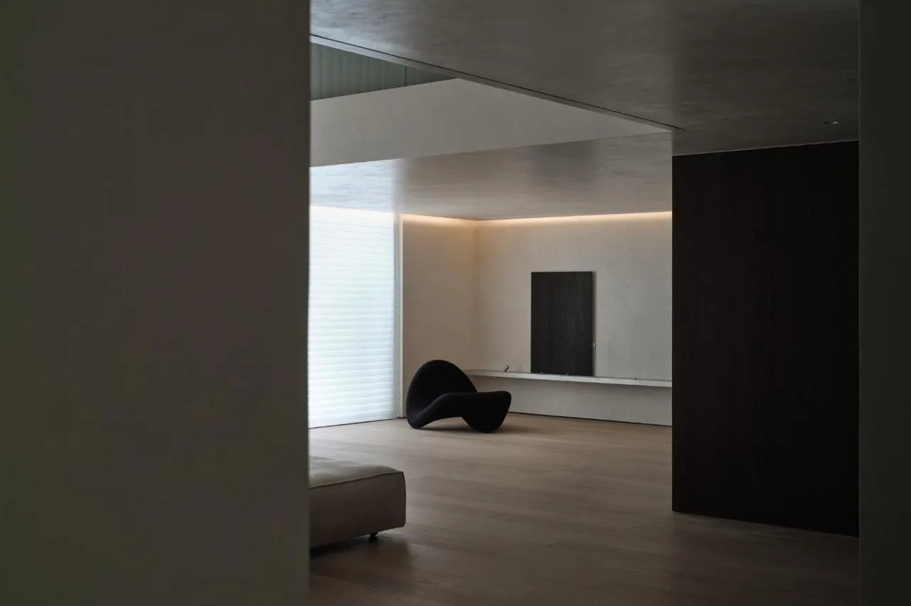 BIM building | 420 square meter duplex apartment under wutong tree: ingenious creation of "line of sight connectivity" elevated space/eight wasteland design for young families