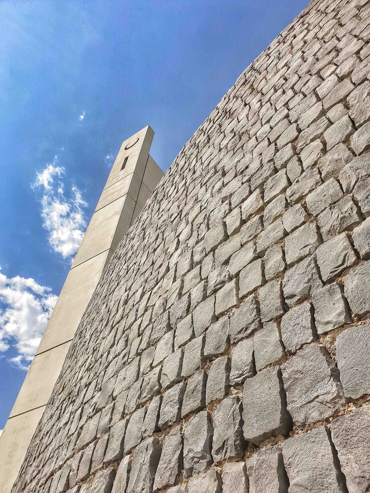BIM Architecture | Light and Stone, Al Gharra Mosque/Mohammed Ibrahim Shafee Architectural Office