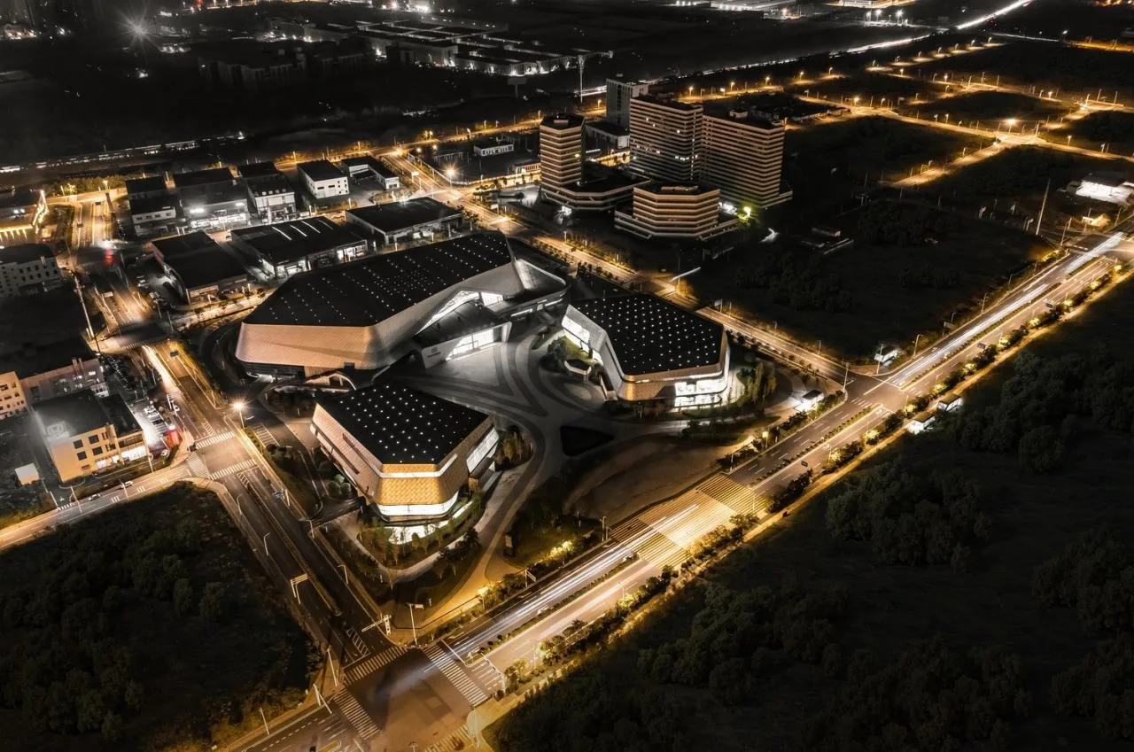 BIM Architecture | Free Dynamic Technology: Discussion on Integrated Design of Zhuzhou Auto Expo Park Trading Center/Luo Jin Studio