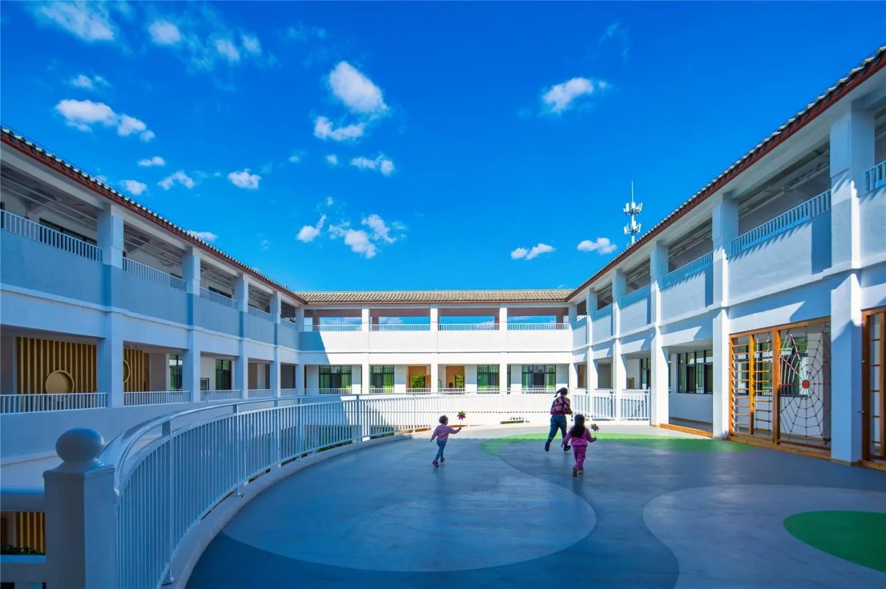 BIM Architecture | Rebirth of the Treasure Box in Campus Renewal: Yuxi Yuepan Rural Kindergarten in Yunnan/Shanghai Sixu Architectural Planning and Design Co., Ltd