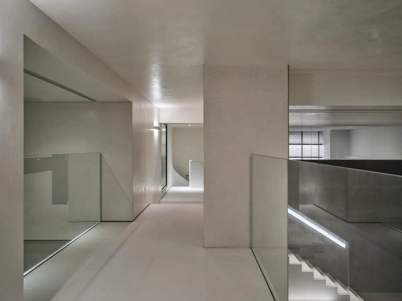 BIM building | 420 square meter duplex apartment under wutong tree: ingenious creation of "line of sight connectivity" elevated space/eight wasteland design for young families