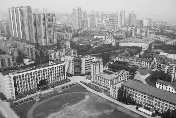 BIM Architecture | Ten Years of Construction, One Sky Street, One City: Chongqing Longhu Times Sky Street E-Hall/Chengzhi Design