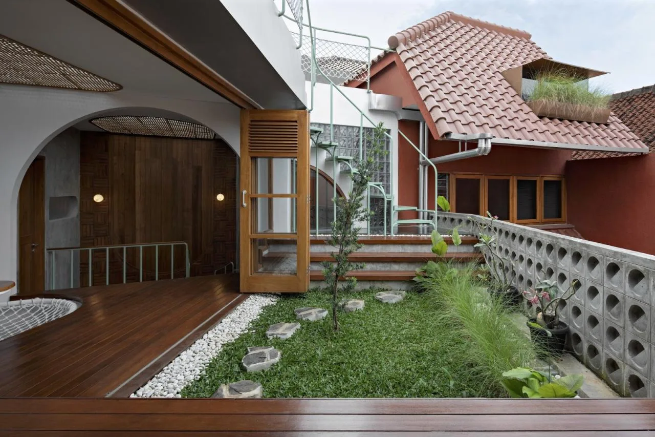 BIM Architecture | Java Rooftop+Rotating Room, Distracted House/Ismail Solehudin Architecture