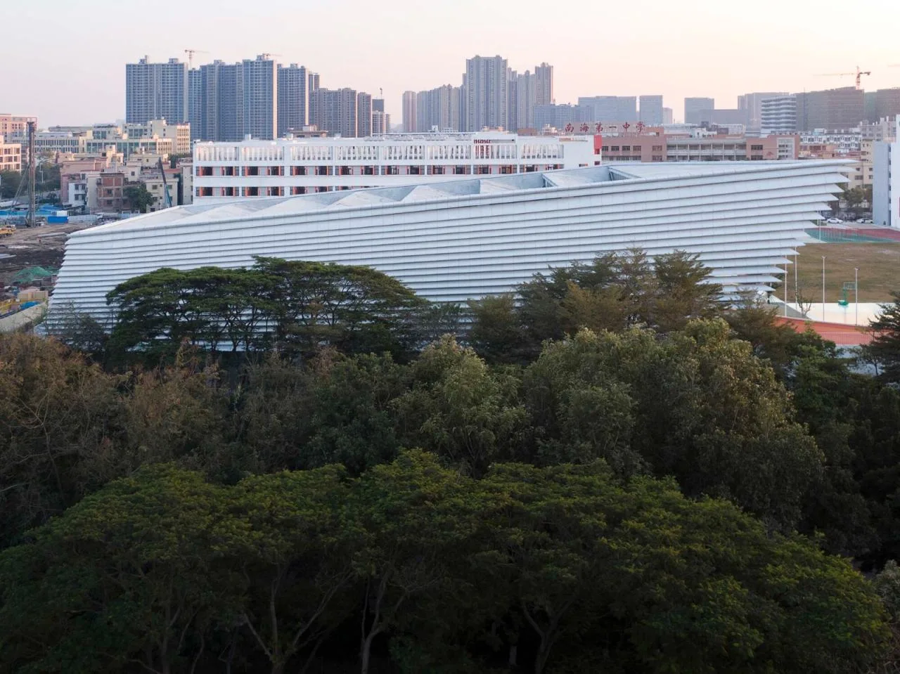 BIM Architecture | NanHai Guicheng Jingui High School/Vertical Beam Society