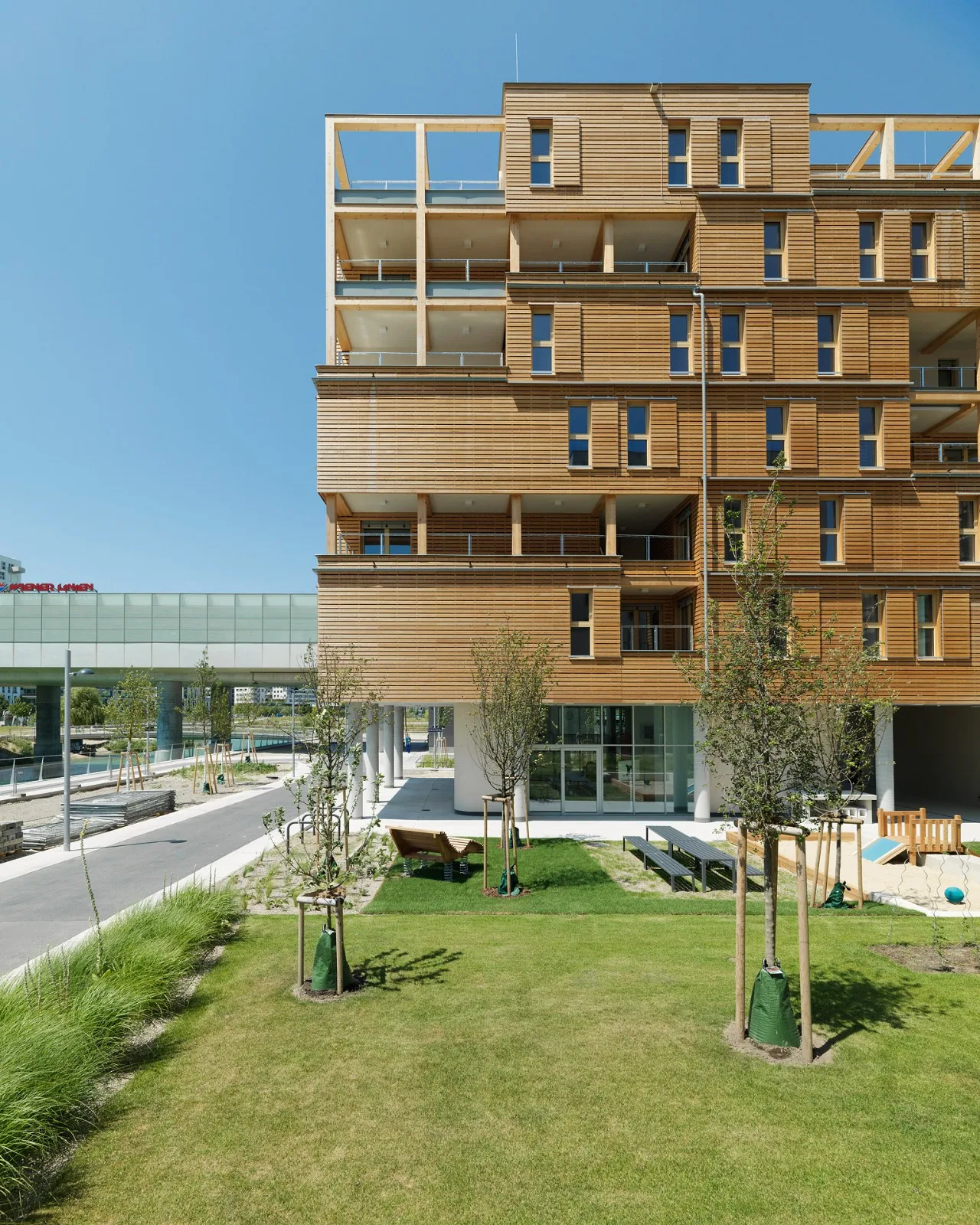 BIM Architecture | Binhu Forum Apartments/Heri& salli