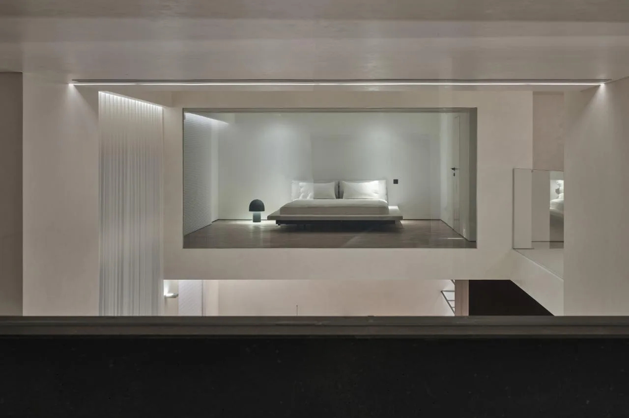BIM building | 420 square meter duplex apartment under wutong tree: ingenious creation of "line of sight connectivity" elevated space/eight wasteland design for young families