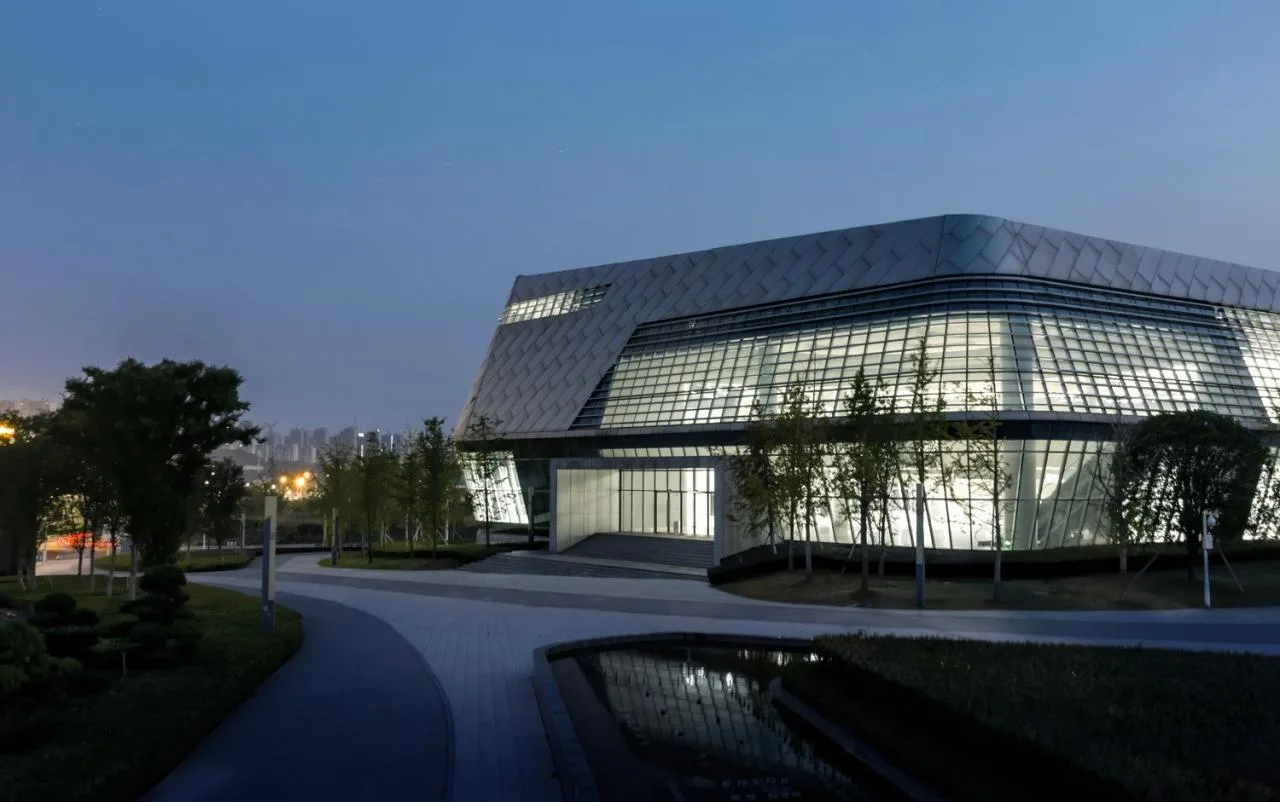 BIM Architecture | Free Dynamic Technology: Discussion on Integrated Design of Zhuzhou Auto Expo Park Trading Center/Luo Jin Studio