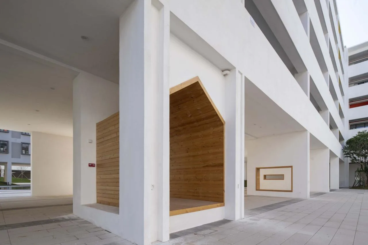 BIM Architecture | NanHai Guicheng Jingui High School/Vertical Beam Society
