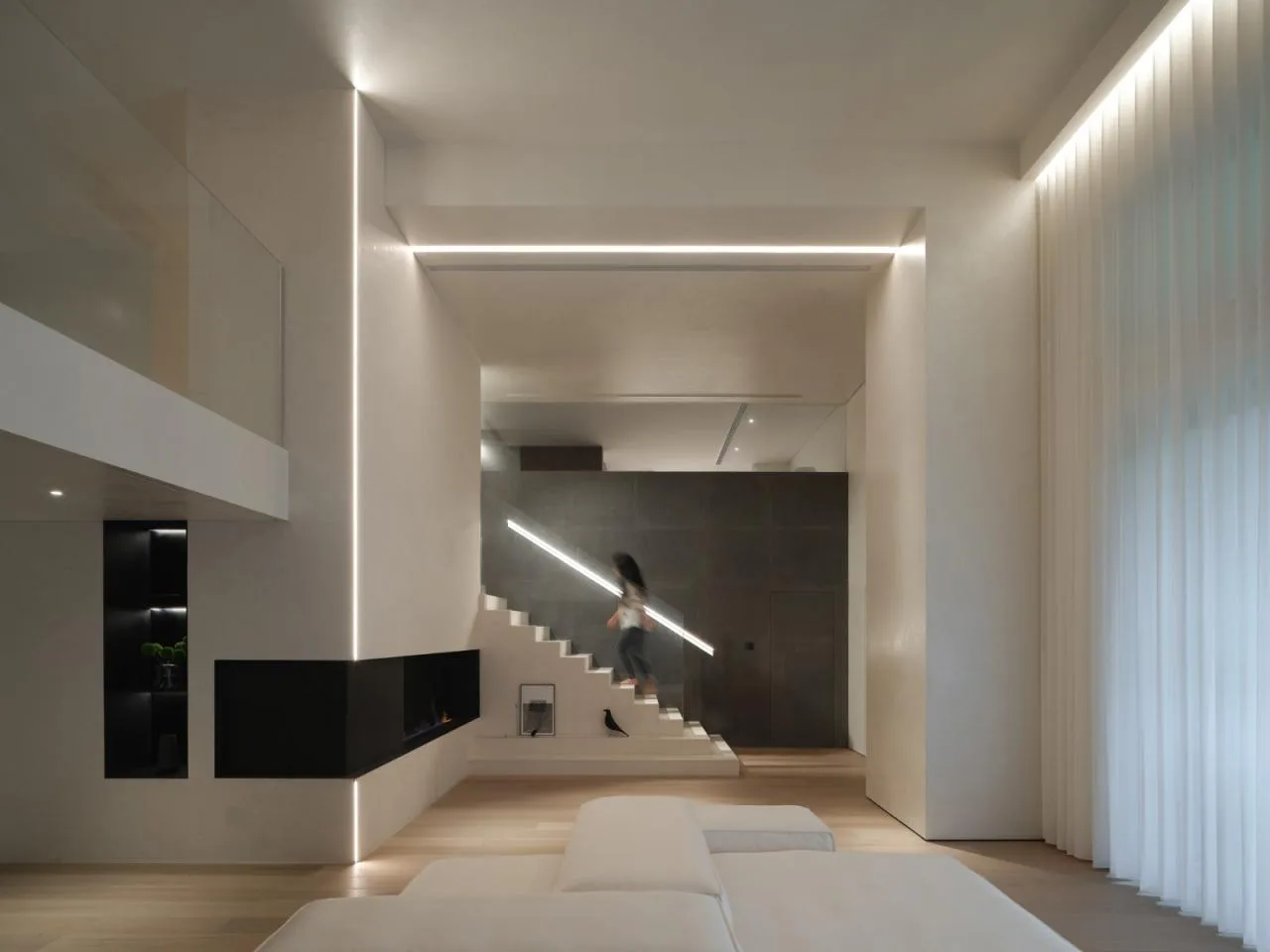 BIM building | 420 square meter duplex apartment under wutong tree: ingenious creation of "line of sight connectivity" elevated space/eight wasteland design for young families