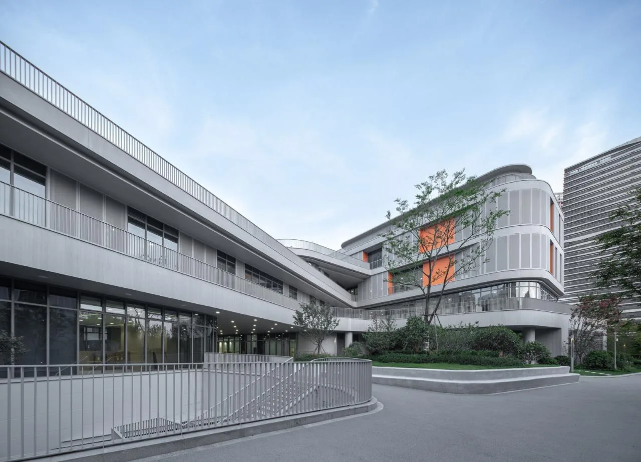 BIM Architecture | Dialogue with Childlike Hearts, Natural Paradise: Hangzhou Jiangnan Experimental School Education Group Jianghui Primary School/Zhejiang University Architectural Design and Research Institute