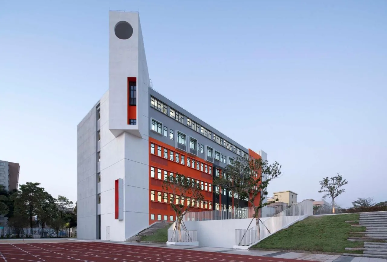 BIM Architecture | NanHai Guicheng Jingui High School/Vertical Beam Society