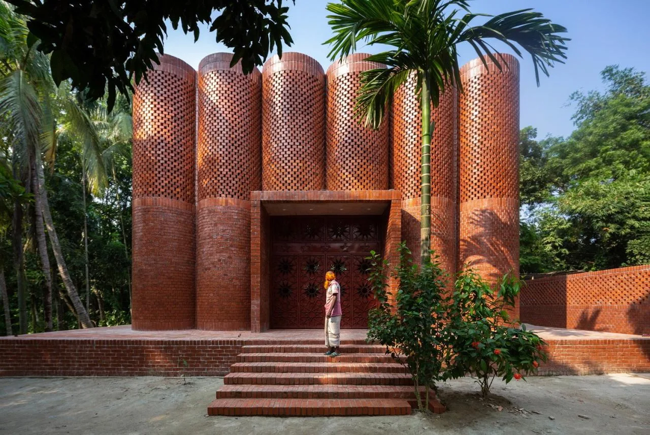 BIM Architecture | Mausoleum Memorial Hall, Concrete Cylinder 'Dripping'/Sthapotik
