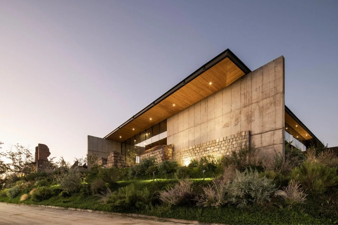 BIM Architecture | Activity Center within the City Wall/Triangular