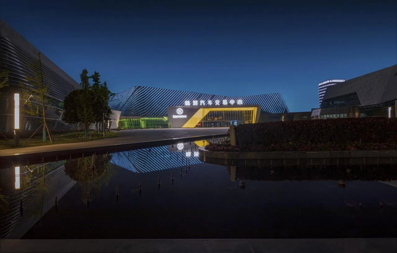 BIM Architecture | Free Dynamic Technology: Discussion on Integrated Design of Zhuzhou Auto Expo Park Trading Center/Luo Jin Studio
